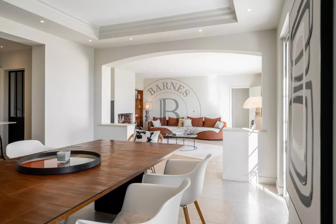 Villa in Mougins, Provence-Alpes-Côte d'Azur, France 2 - 17450576