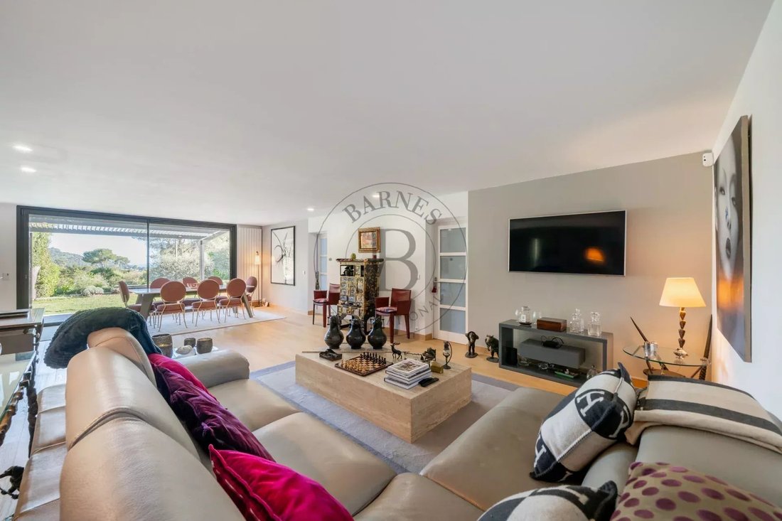 Villa in Mougins, Provence-Alpes-Côte d'Azur, France 2 - 17726886