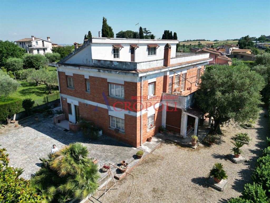 Villa in Anguillara Sabazia, Lazio, Italy 2 - 18040245