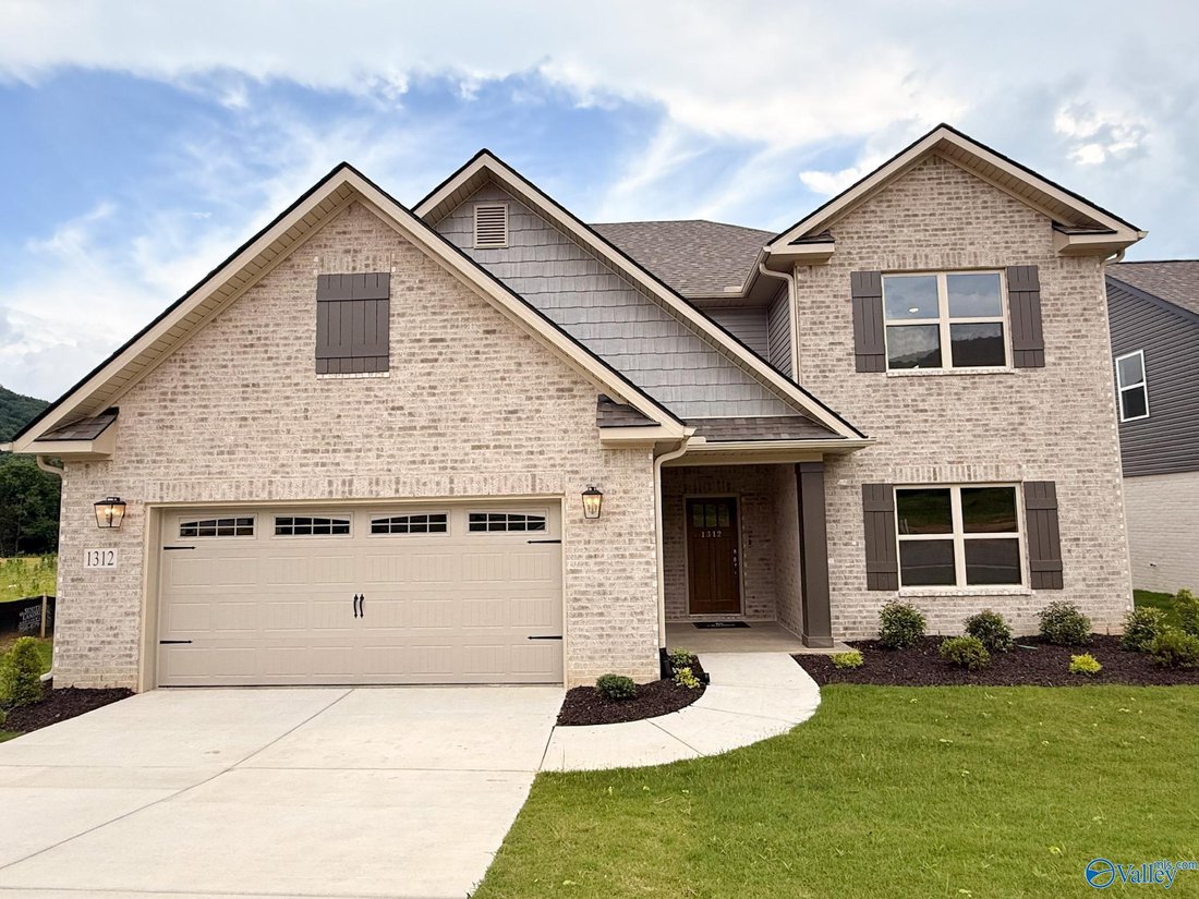 House in Redstone Arsenal, Alabama, United States 1 - 18048105