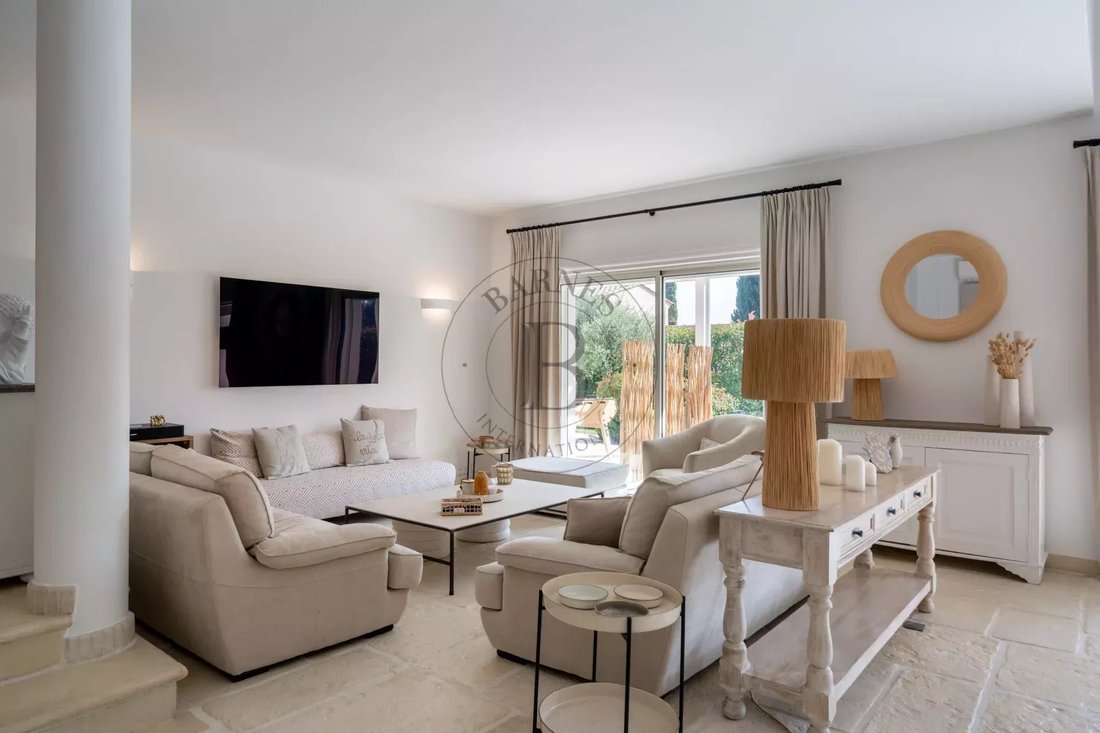 Villa in Mougins, Provence-Alpes-Côte d'Azur, France 2 - 17042812