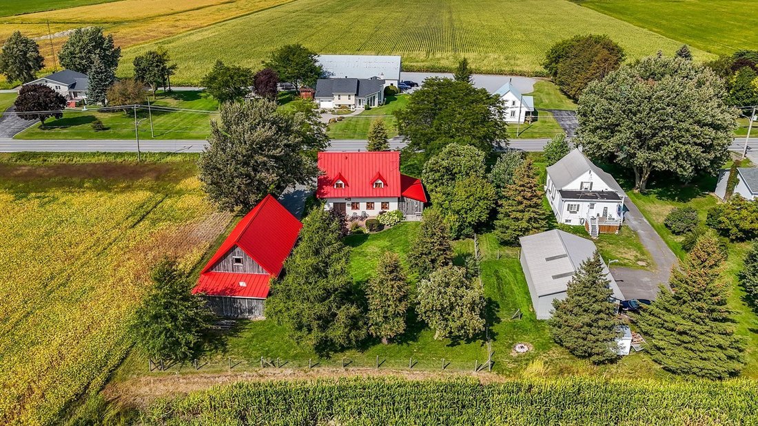 House in Saint-Hyacinthe, Quebec, Canada 3 - 18048869