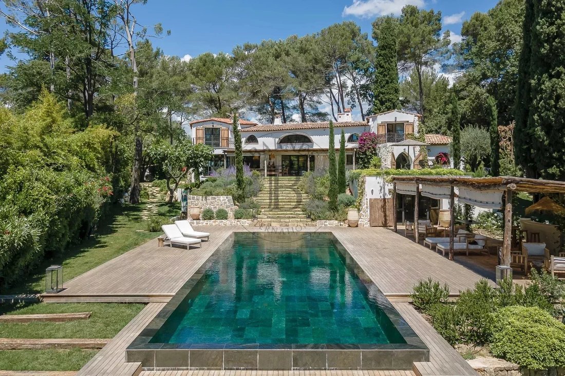Villa in Mougins, Provence-Alpes-Côte d'Azur, France 1 - 17042725