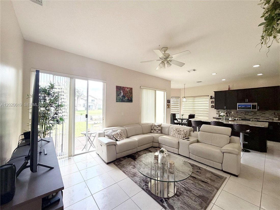 House in Miramar, Florida, United States 5 - 17999601