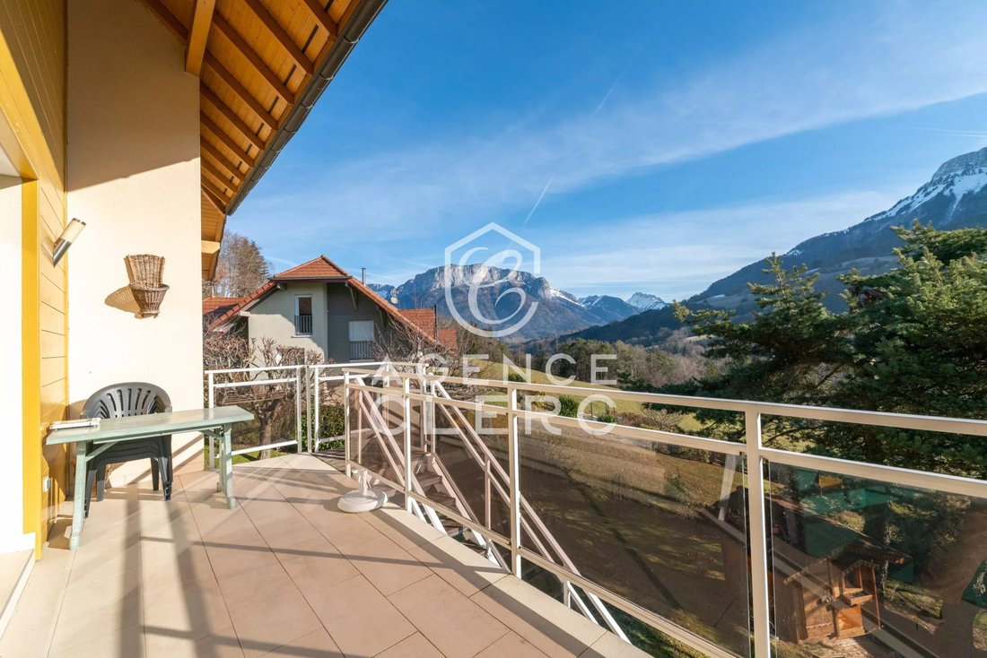 Villa in Menthon-Saint-Bernard, Auvergne-Rhône-Alpes, France 5 - 17145054