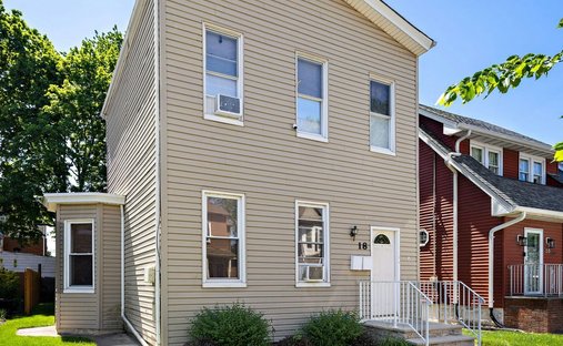 Townhouse in East Rutherford, New Jersey, United States 1