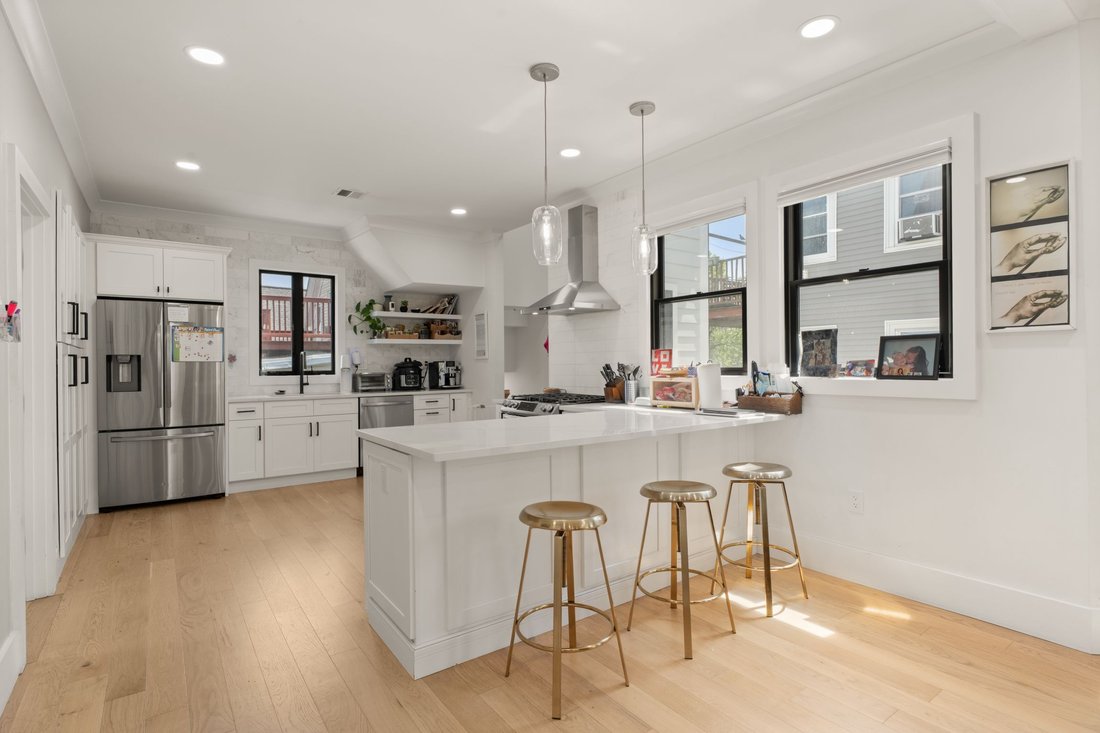 Condo in Somerville, Massachusetts, United States 5 - 18035457