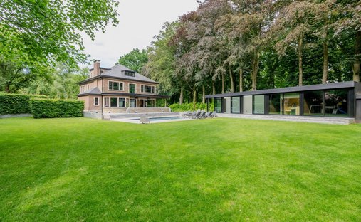 Villa a Schoten, Fiandre, Belgio 1