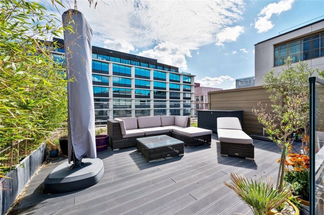 Apartment in Camden Town, Camden, England 1 - 18022448