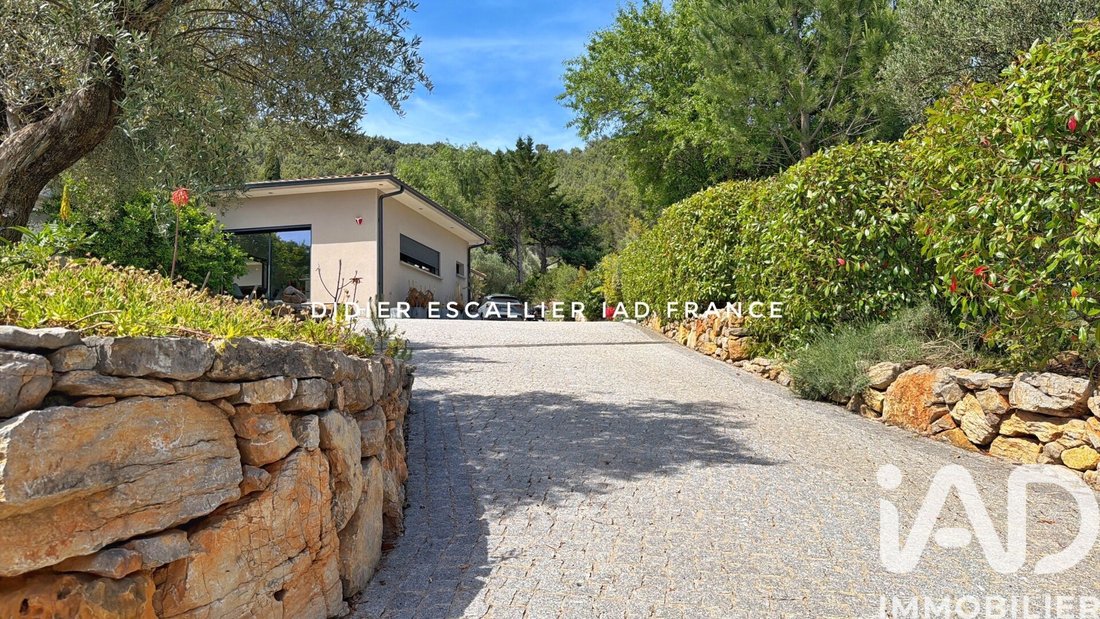 House in Solliès-Toucas, Provence-Alpes-Côte d'Azur, France 5 - 18046298