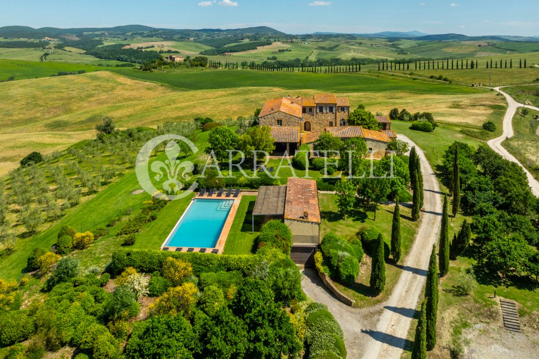 Country House in Asciano, Tuscany, Italy 3 - 15828619