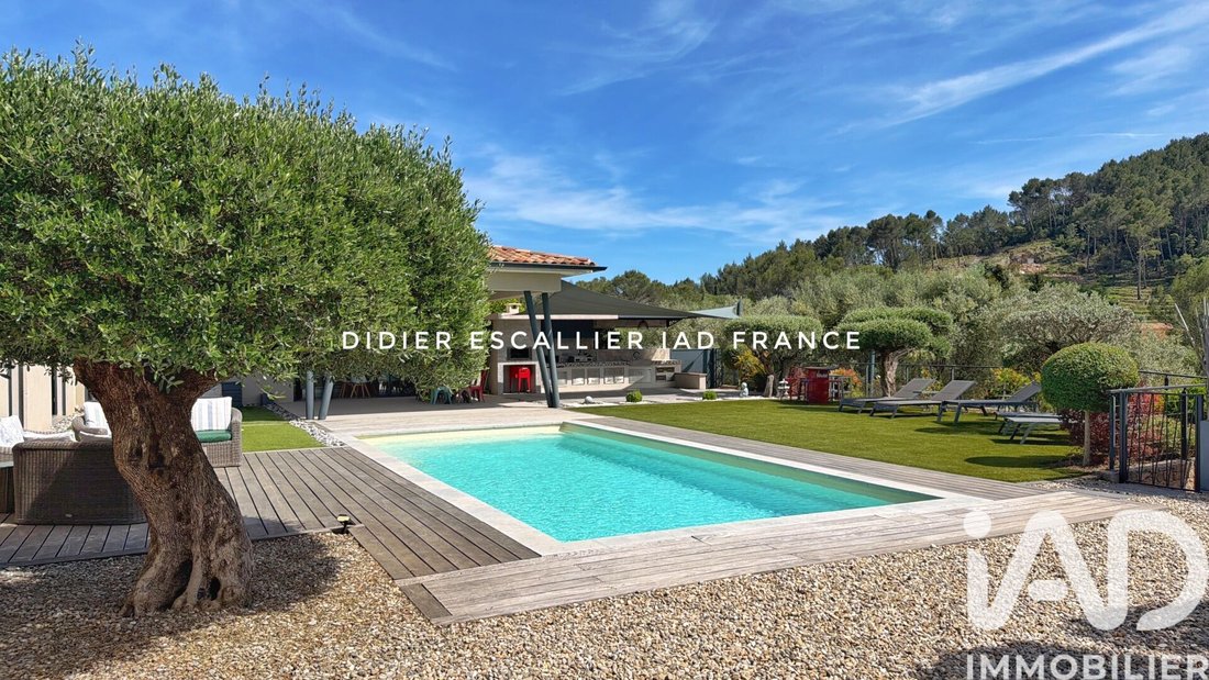 House in Solliès-Toucas, Provence-Alpes-Côte d'Azur, France 2 - 18046298