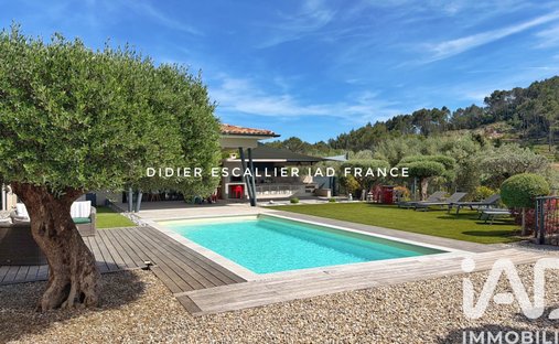 Haus in Solliès-Toucas, Provence-Alpes-Côte d'Azur, Frankreich 1