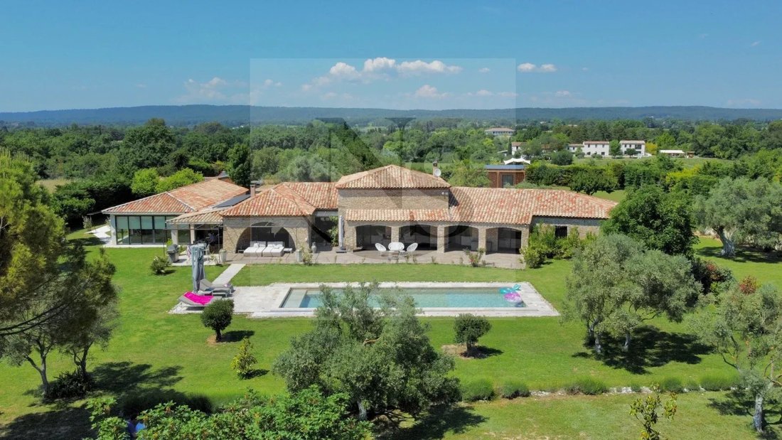 Villa in Plateau de Puyricard-La Trévaresse, Aix-en-Provence, France 1 - 18038309