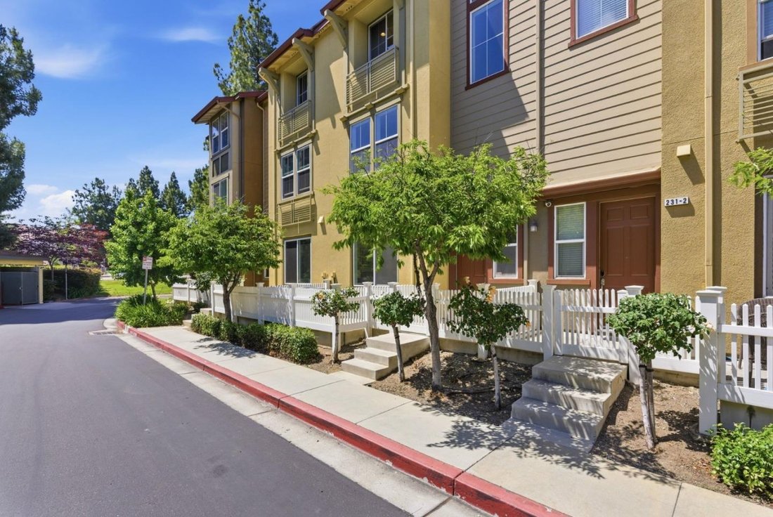 Townhouse in Sunnyvale, California, United States 2 - 18037067