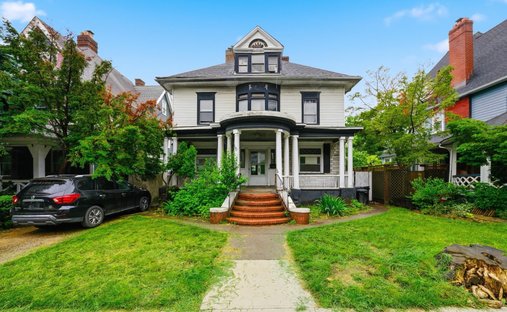 House in New York, New York, United States 1
