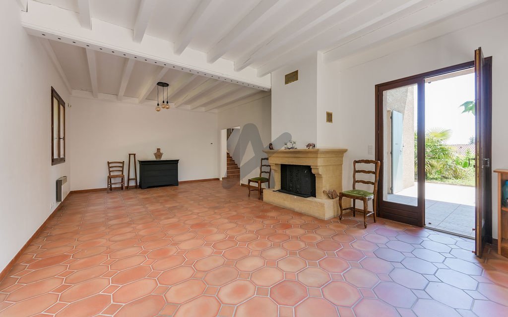 House in Sainte-Foy-lès-Lyon, Auvergne-Rhône-Alpes, France 4 - 18037563