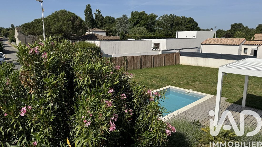 House in Saint-Laurent-de-la-Pree, Nouvelle-Aquitaine, France 1 - 17446811