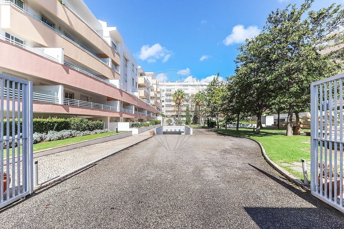Apartment in Carcavelos e Parede, Lisbon, Portugal 5 - 18038110