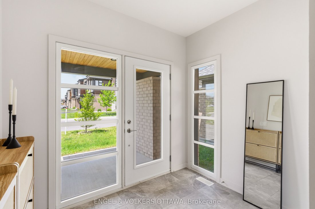 House in Ottawa, Ontario, Canada 3 - 18048845