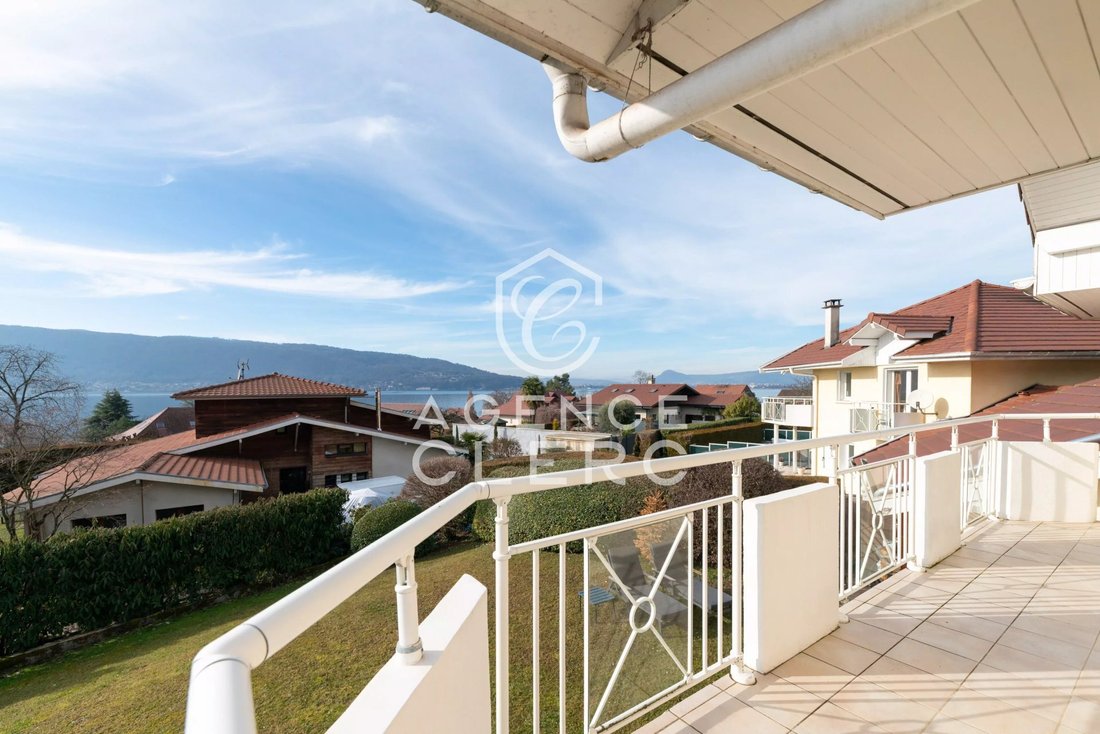 Villa in Veyrier-du-Lac, Auvergne-Rhône-Alpes, France 3 - 17725727