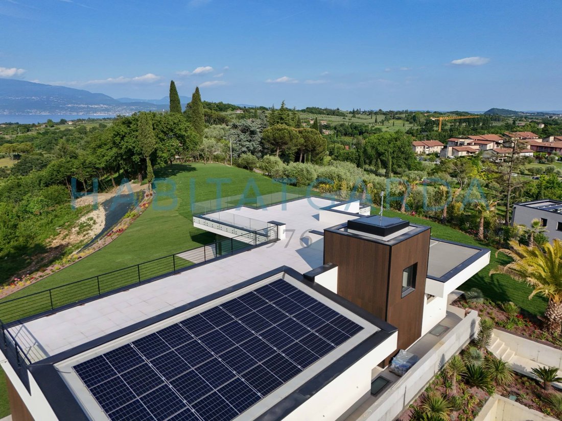 Villa in Salo, Lombardy, Italy 3 - 17739671