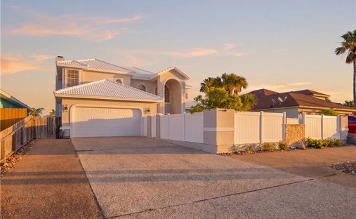 House in Corpus Christi, Texas, United States 1