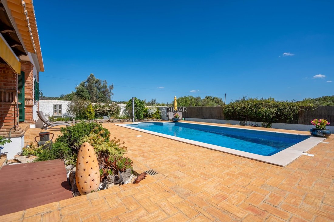 Villa in Loule (Sao Clemente), Algarve, Portugal 2 - 18039236