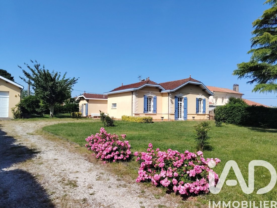 Maison à Léognan, Nouvelle-Aquitaine, France 1 - 18046389
