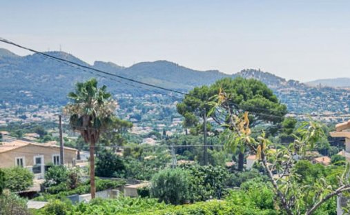Villa in Plan-de-Cuques, Provence-Alpes-Côte d'Azur, France 1