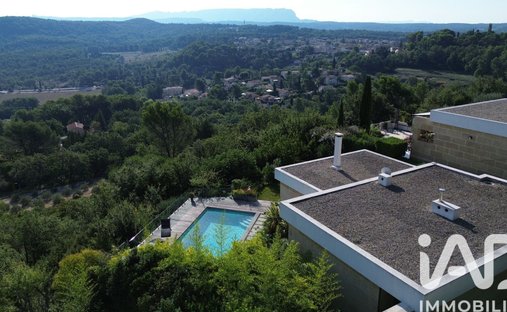 House in Les Faurys, Venelles, France 1
