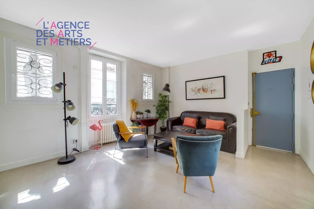 Apartment in Batignolles-Cardinet, Paris 17e Arrondissement, Paris 3 - 18038275