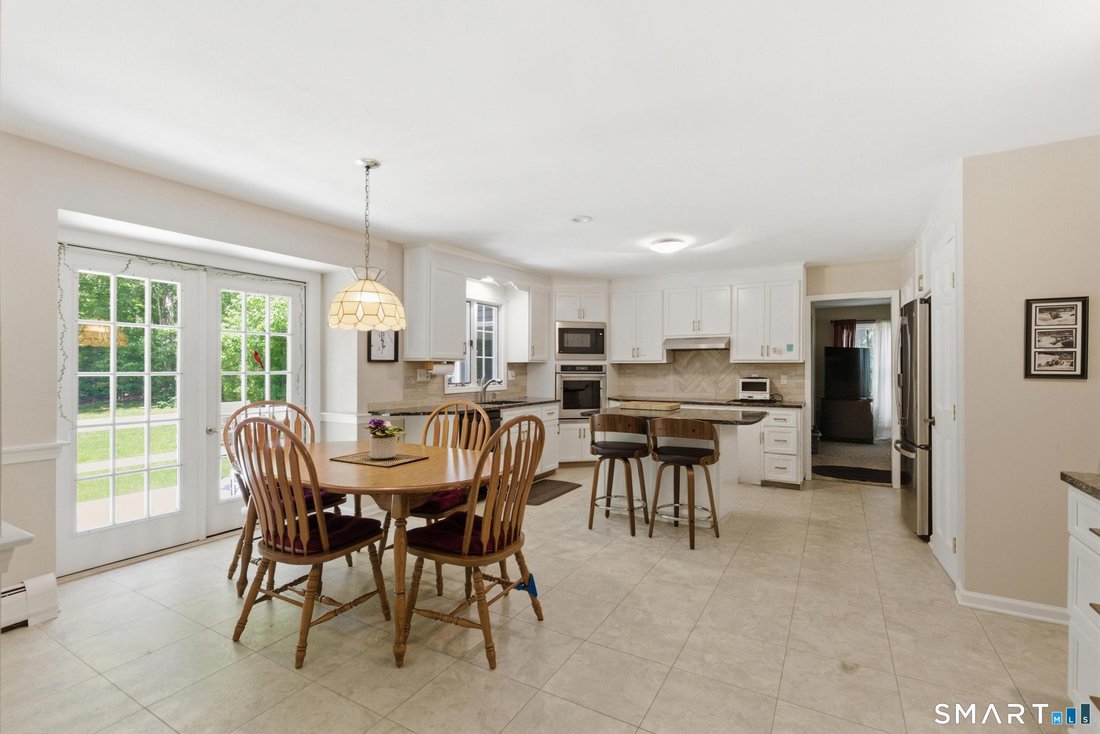 House in Monroe, Connecticut, United States 3 - 18043912