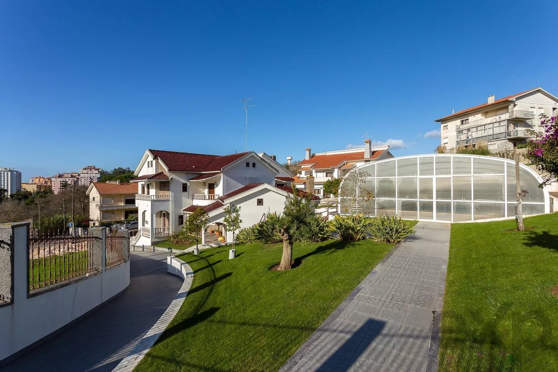 House in Rio de Mouro, Lisbon, Portugal 5 - 18038389