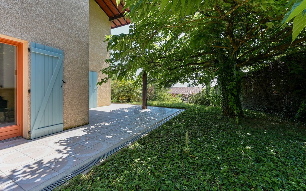 House in Sainte-Foy-lès-Lyon, Auvergne-Rhône-Alpes, France 2 - 18037563