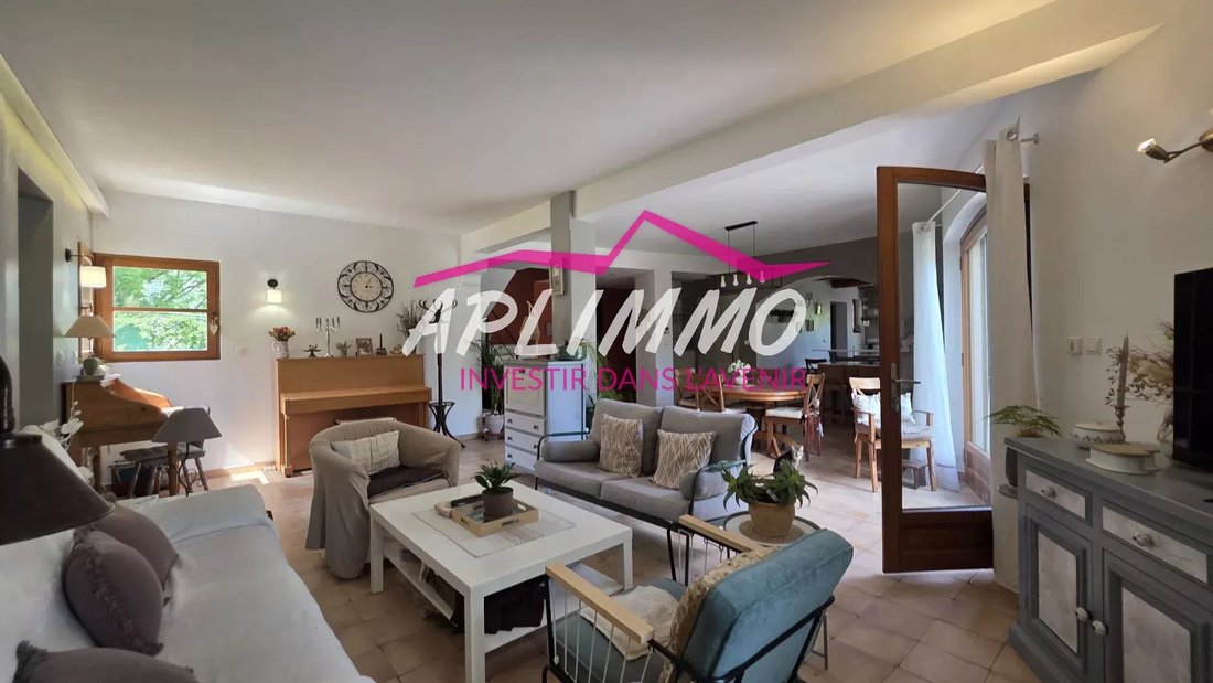 Villa in Saint-Thome, Auvergne-Rhône-Alpes, France 2 - 18045087