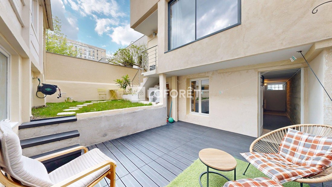Villa in Centre, Nanterre, France 3 - 18039043