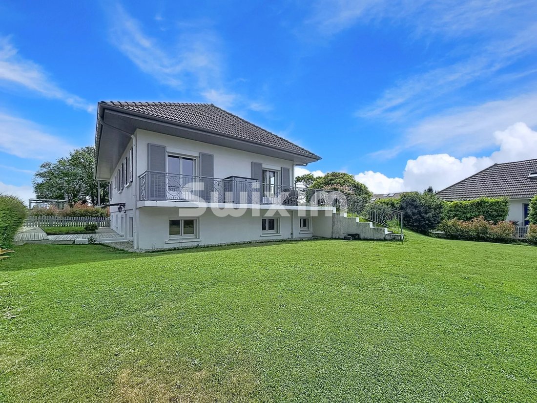 House in Divonne-les-Bains, Auvergne-Rhône-Alpes, France 2 - 17079786
