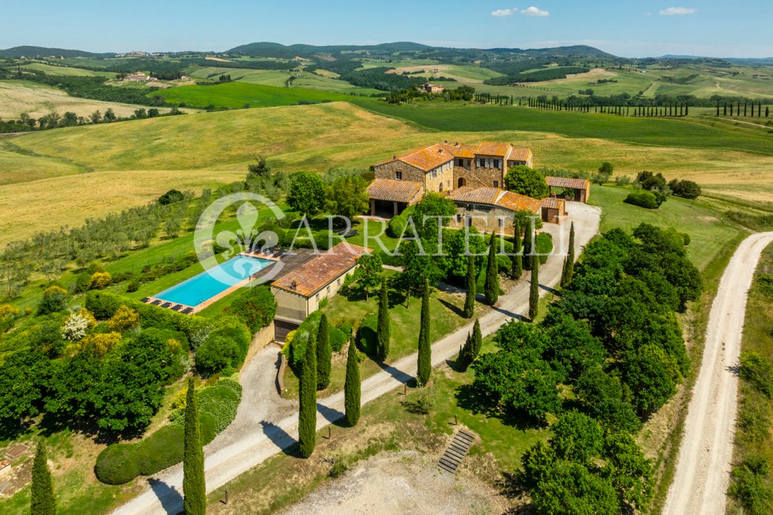 Country House in Asciano, Tuscany, Italy 4 - 15828619