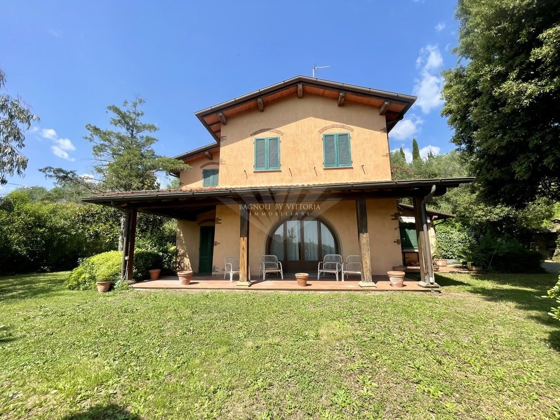 Villa in Pietrasanta, Tuscany, Italy 2 - 18048138