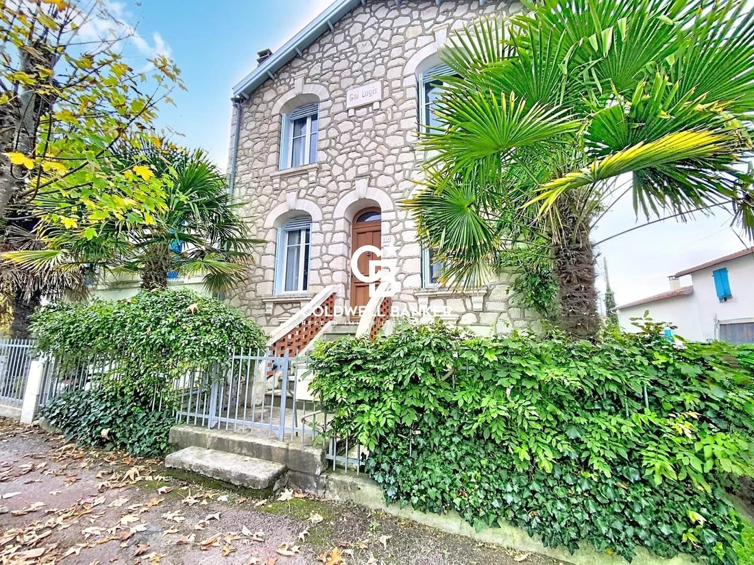 Townhouse in Fouras, Nouvelle-Aquitaine, France 1 - 18038601