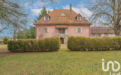 House in Allinges, Auvergne-Rhône-Alpes, France 1