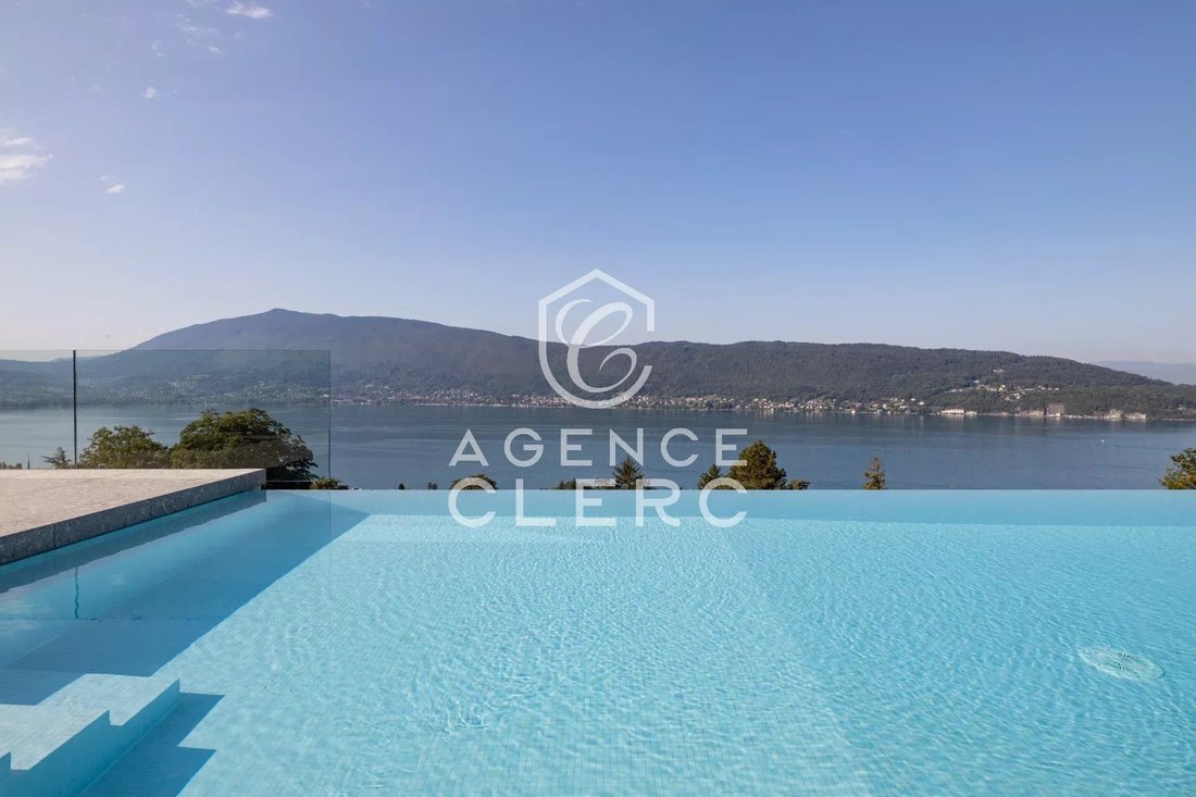 Villa in Veyrier-du-Lac, Auvergne-Rhône-Alpes, France 1 - 11187860