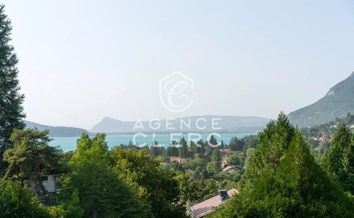 Villa in Menthon-Saint-Bernard, Auvergne-Rhône-Alpes, France 1