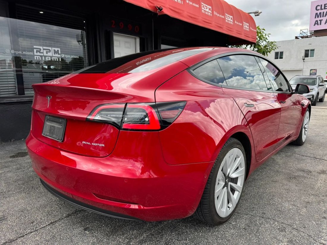 Sedan in Miami, FL, United States 4 - 18052183