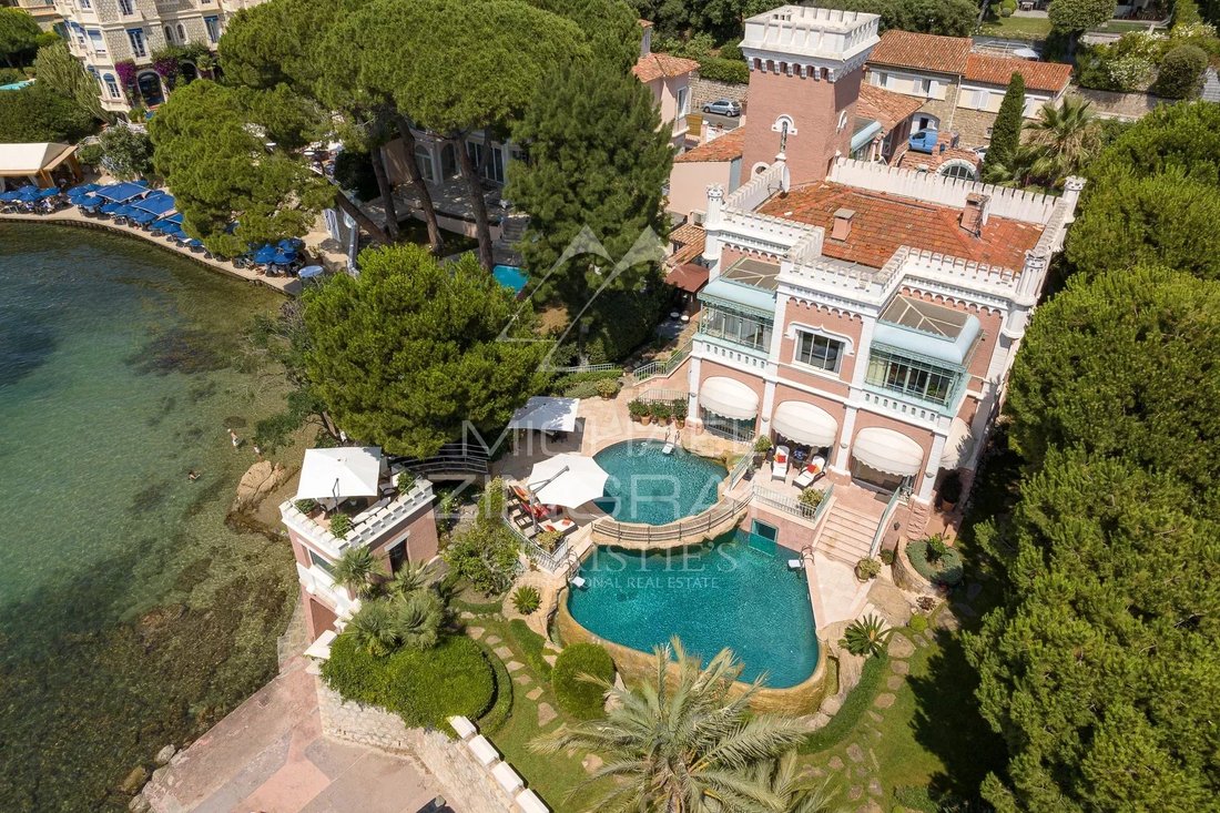Villa in Juan les Pins-Gallice, Antibes, France 1 - 18038566