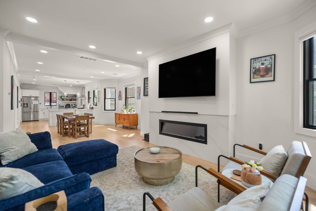Condo in Somerville, Massachusetts, United States 4 - 18035457