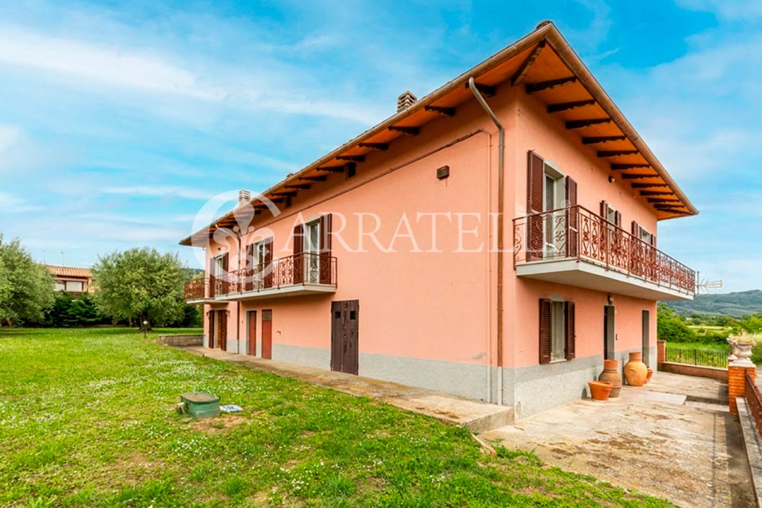 House in Tuoro sul Trasimeno, Umbria, Italy 2 - 18041319