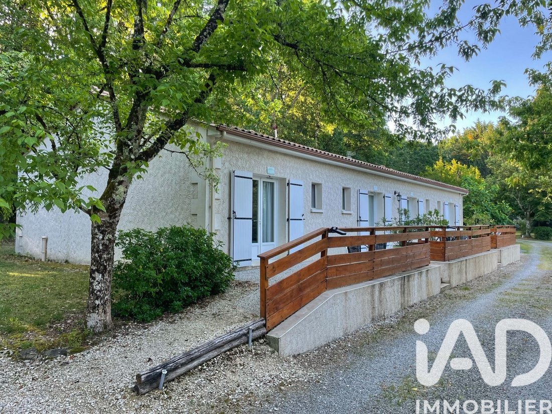 Dirac, Nouvelle-Aquitaine, France 1 - 18047427