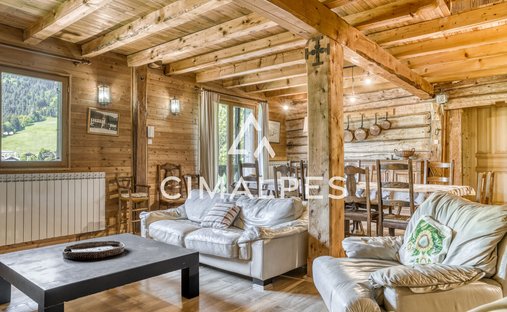 Villa in Hauteluce, Auvergne-Rhône-Alpes, France 1